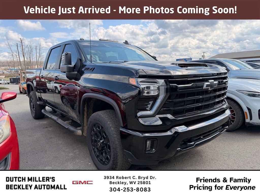 2024 Chevrolet Silverado 3500HD LT Crew Cab 4WD