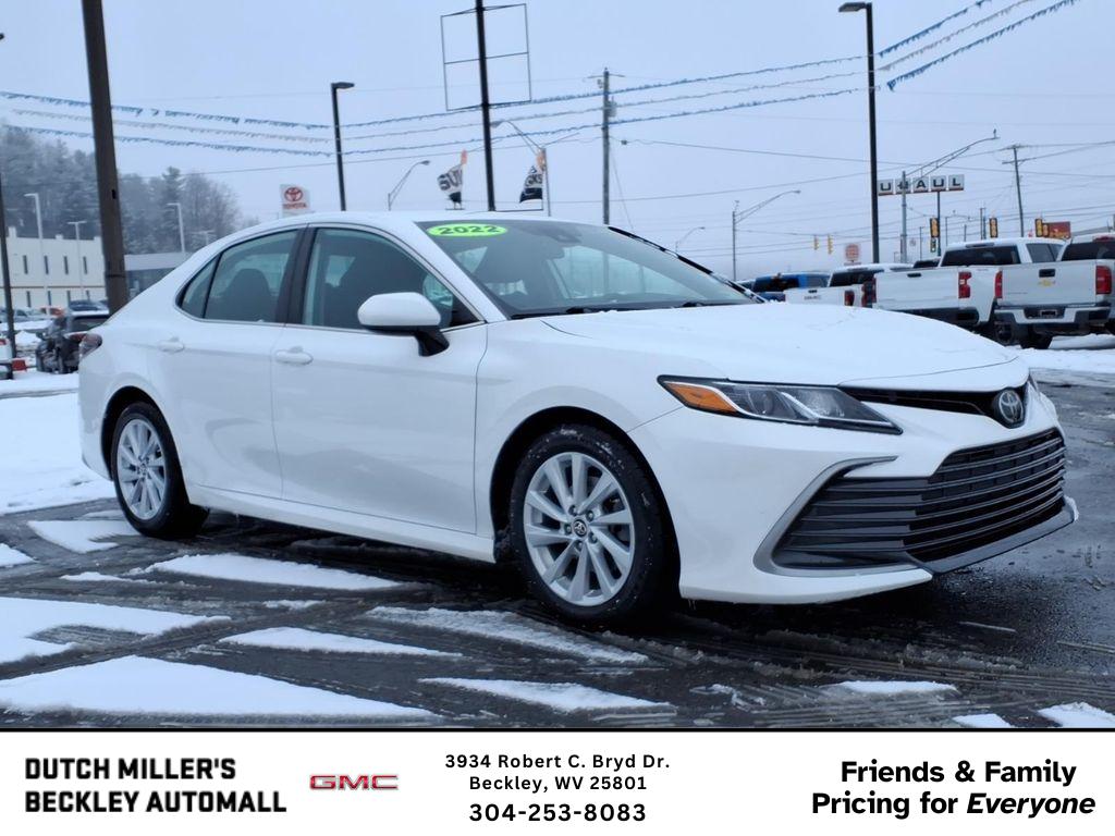2022 Toyota Camry LE FWD
