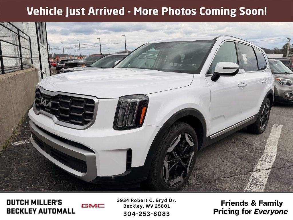 Glacial White Pearl 2025 Kia Telluride S AWD SUV / Crossover All-Wheel Drive 8-Speed Automatic
