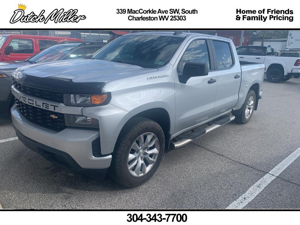 Silver Ice Metallic 2020 Chevrolet Silverado 1500 Custom Crew Cab 4WD Pickup Truck Four-Wheel Drive 6-Speed Automatic