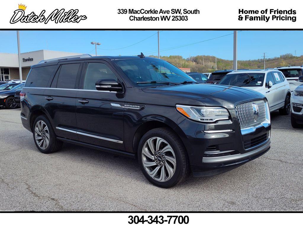Starlight Gray Premium Colorant 2023 Lincoln Navigator Reserve 4WD SUV / Crossover Four-Wheel Drive Automatic