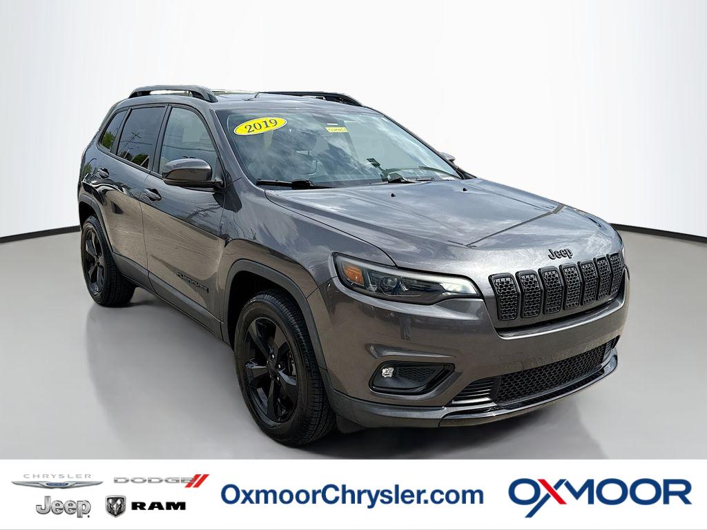 Gray (Granite Crystal Metallic Clearcoat) 2019 Jeep Cherokee Altitude 4WD SUV / Crossover Four-Wheel Drive 9-Speed Automatic