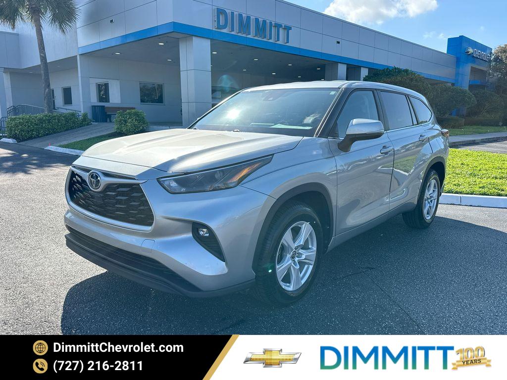 2025 Toyota Highlander LE FWD