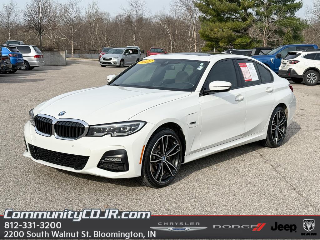 2022 BMW 3 Series 330e xDrive Hybrid Plug-in AWD