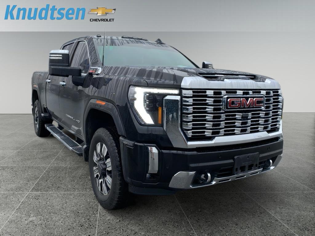 2025 GMC Sierra 2500HD Denali Crew Cab 4WD