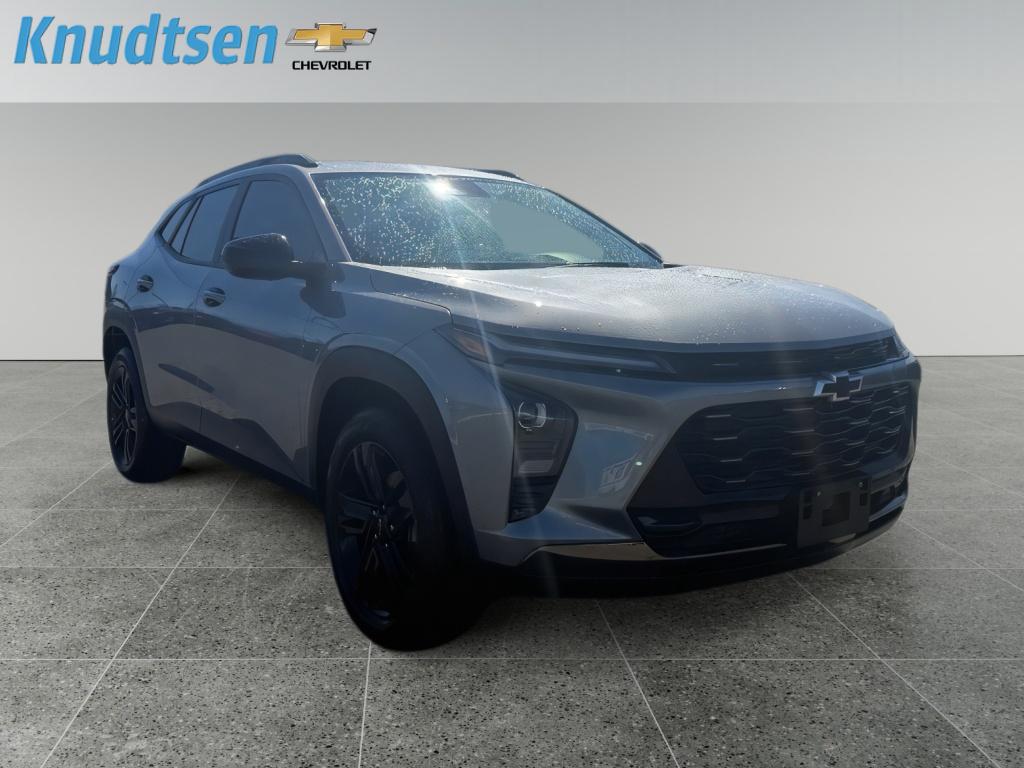 Sterling Gray Metallic 2025 Chevrolet Trax Activ FWD SUV / Crossover Front-Wheel Drive 6-Speed Automatic