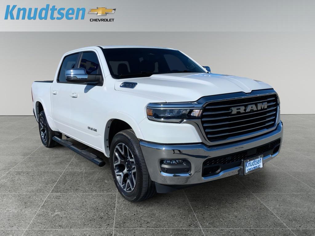 2025 RAM 1500 Laramie Crew Cab 4WD