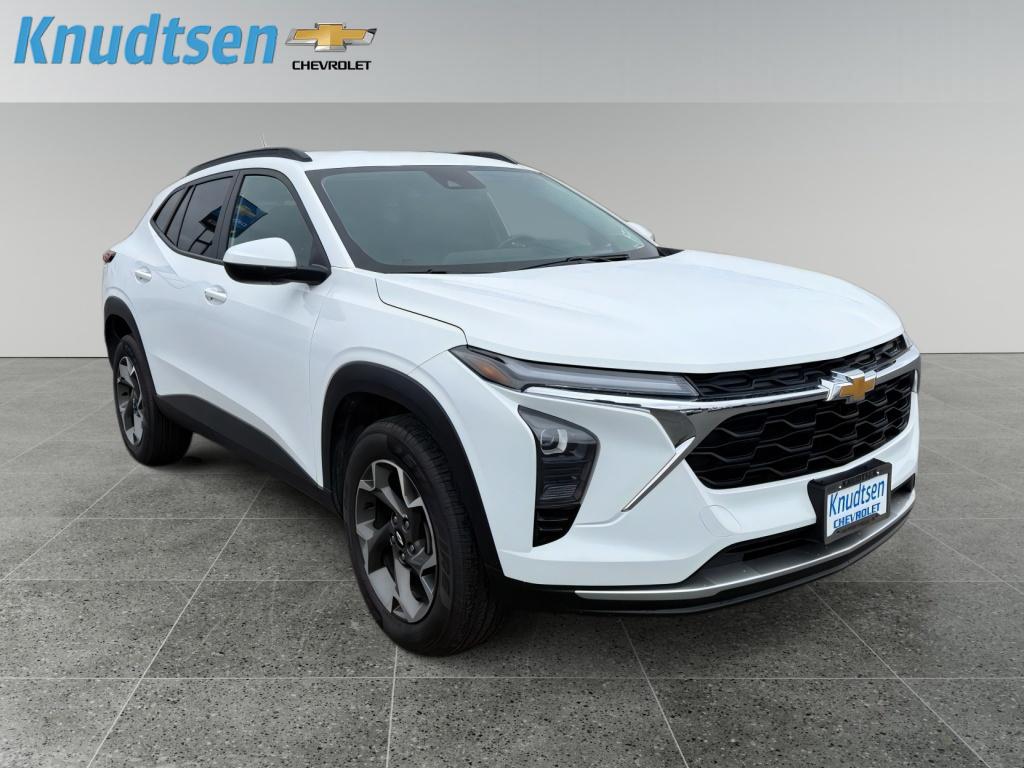 Summit White 2024 Chevrolet Trax LT FWD SUV / Crossover Front-Wheel Drive 6-Speed Automatic