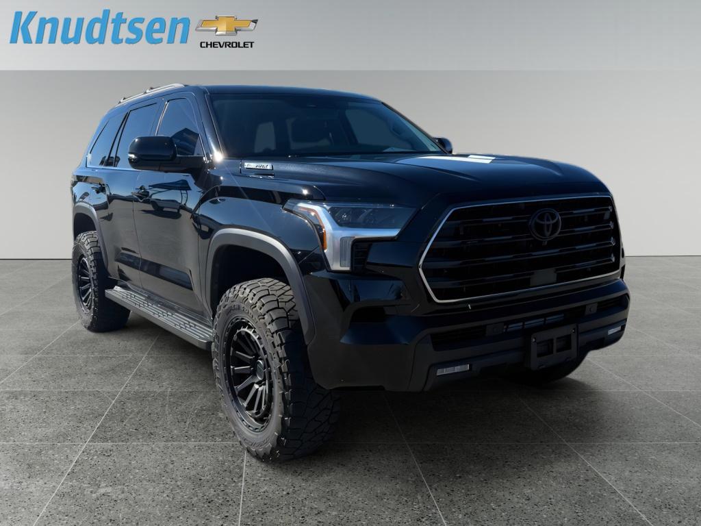 Midnight Black Metallic 2024 Toyota Sequoia SR5 4WD SUV / Crossover Four-Wheel Drive Automatic