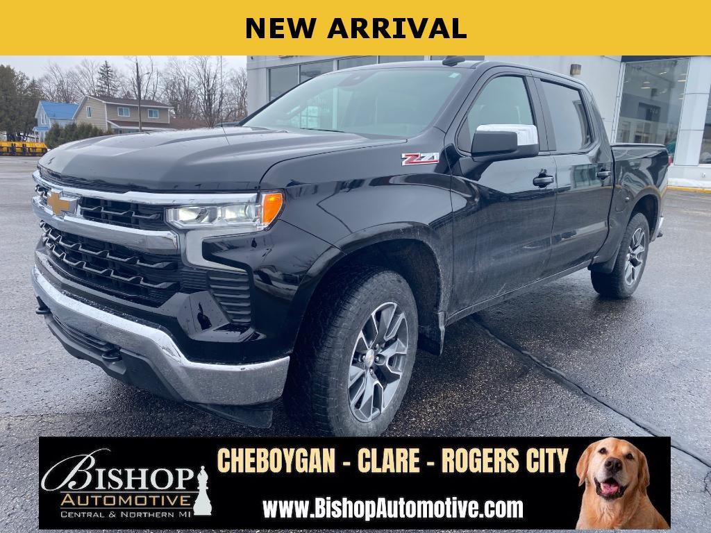 Black 2024 Chevrolet Silverado 1500 LT Crew Cab 4WD Pickup Truck Four-Wheel Drive Automatic
