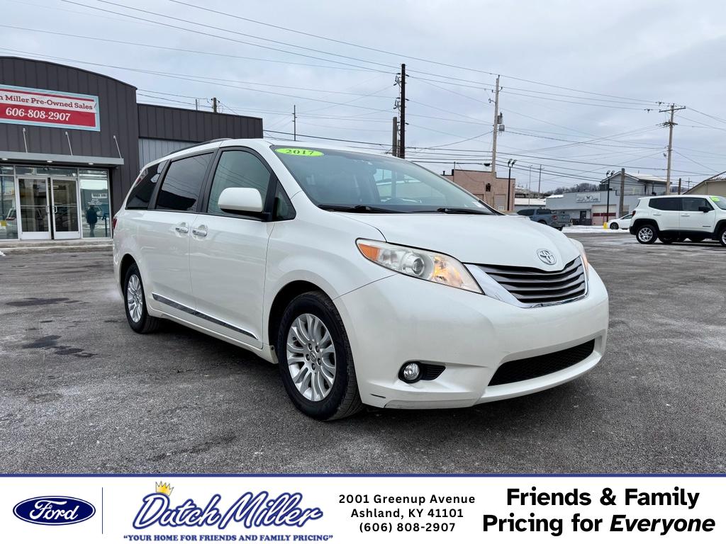 2017 Toyota Sienna XLE Premium 8-Passenger FWD