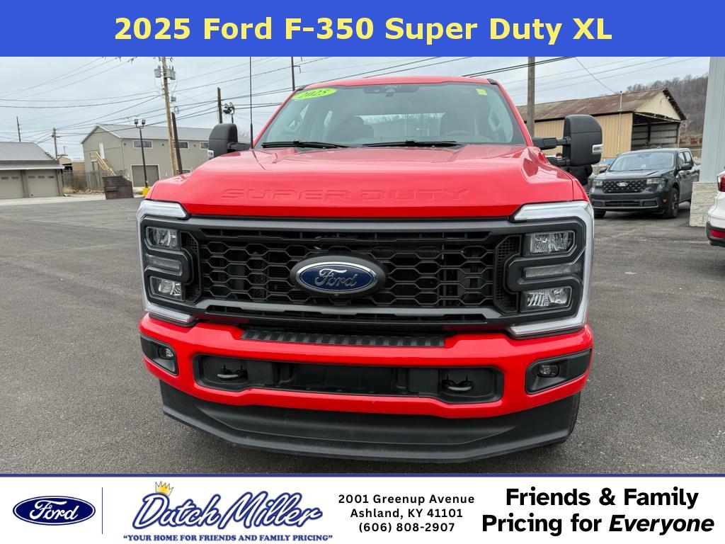 2025 Ford F-350 Super Duty XL Crew Cab 4WD