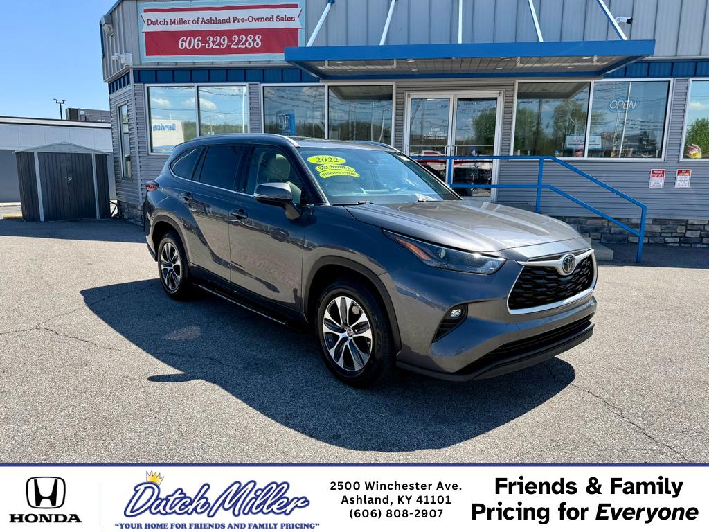 2022 Toyota Highlander XLE FWD