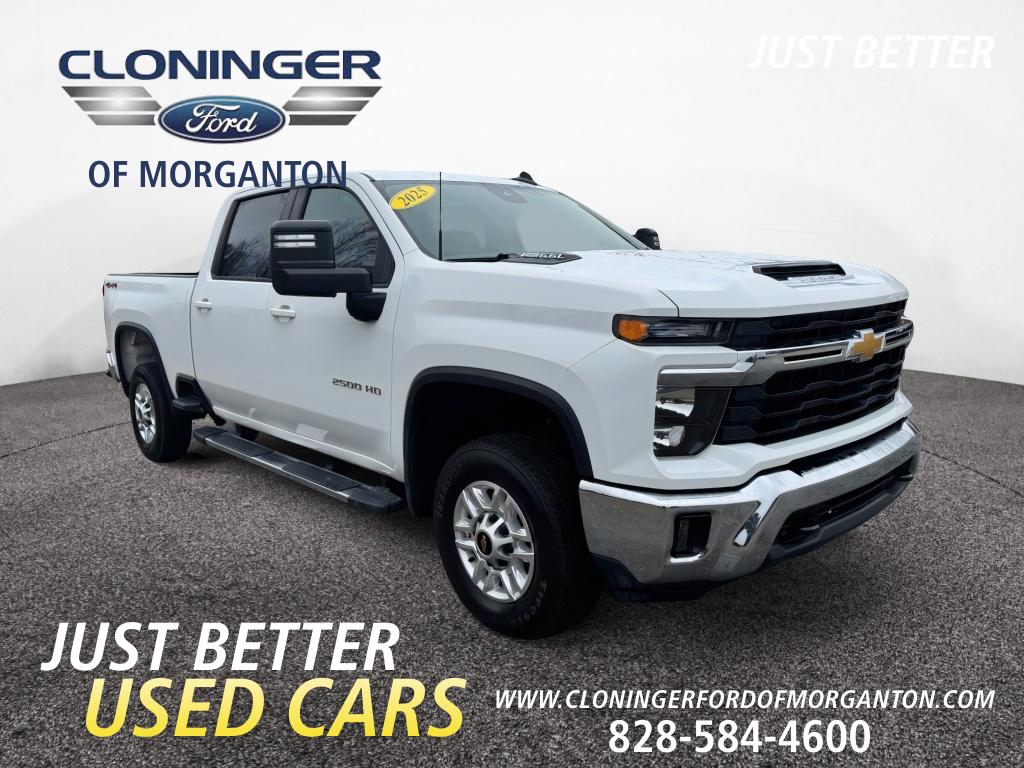 SUMMIT WHITE 2025 Chevrolet Silverado 2500HD LT Crew Cab 4WD Pickup Truck Four-Wheel Drive Automatic
