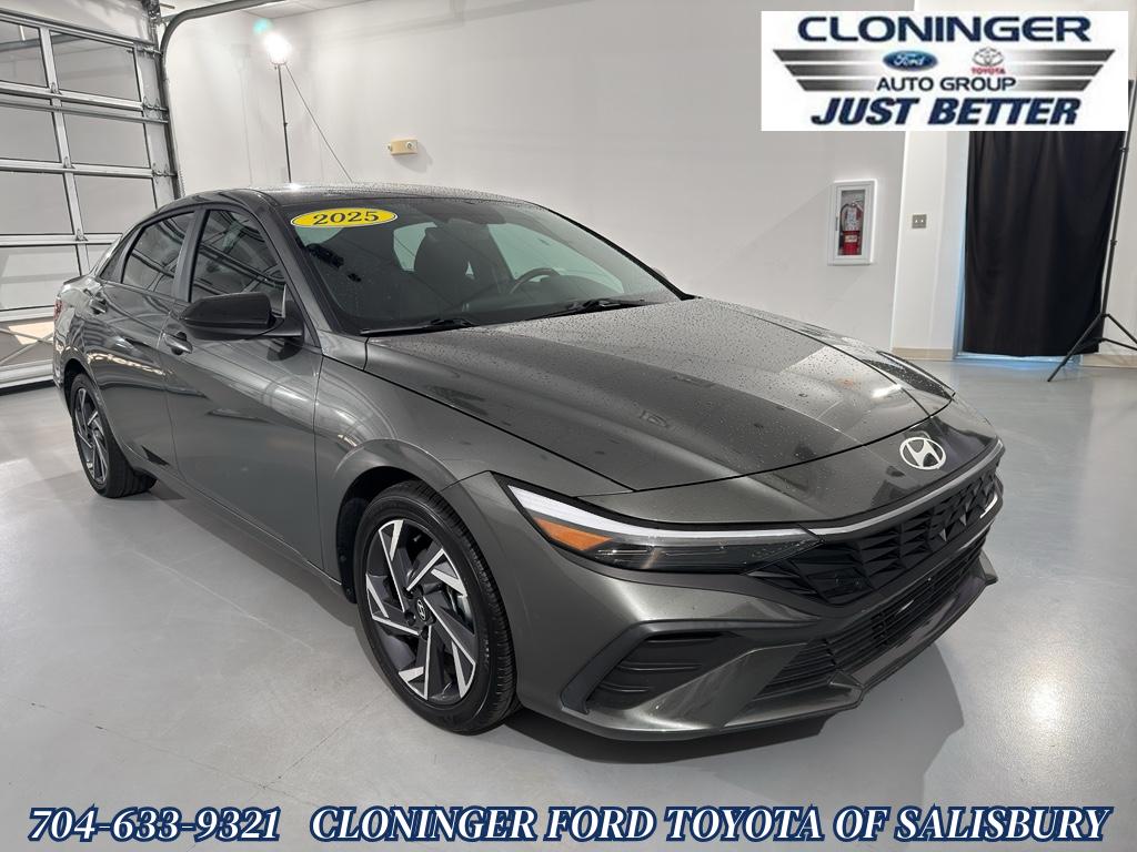 2025 Hyundai Elantra SEL Sport FWD