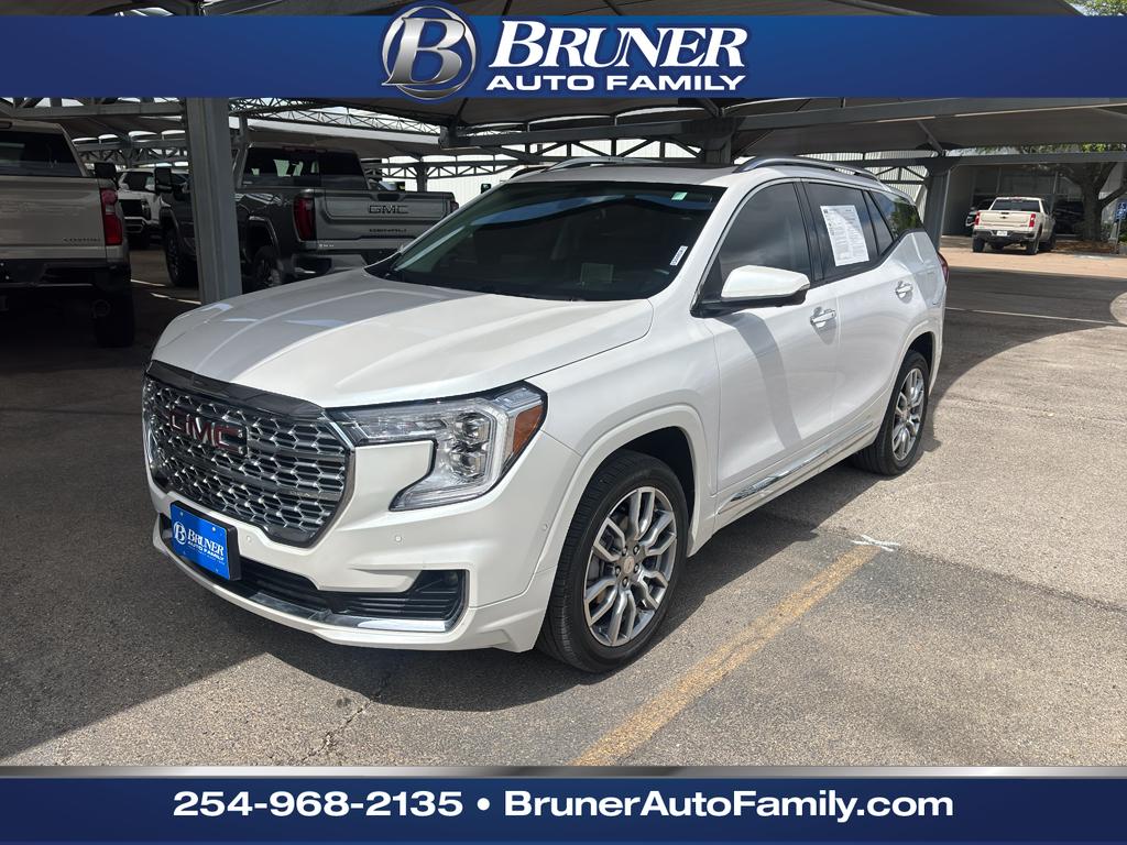 White Frost Tricoat 2024 GMC Terrain Denali AWD SUV / Crossover All-Wheel Drive 9-Speed Automatic