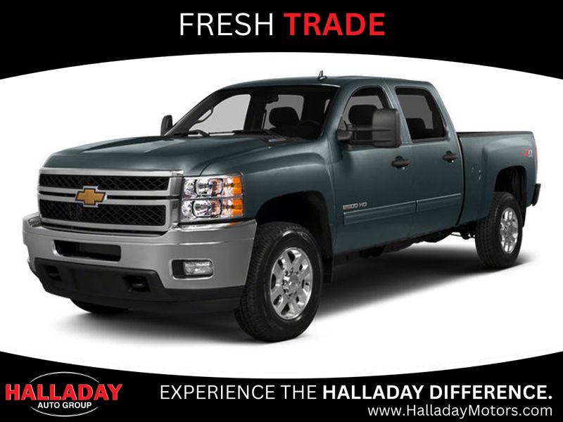 Silver Ice Metallic 2014 Chevrolet Silverado 2500HD LT Crew Cab 4WD Pickup Truck Four-Wheel Drive 6-Speed Automatic