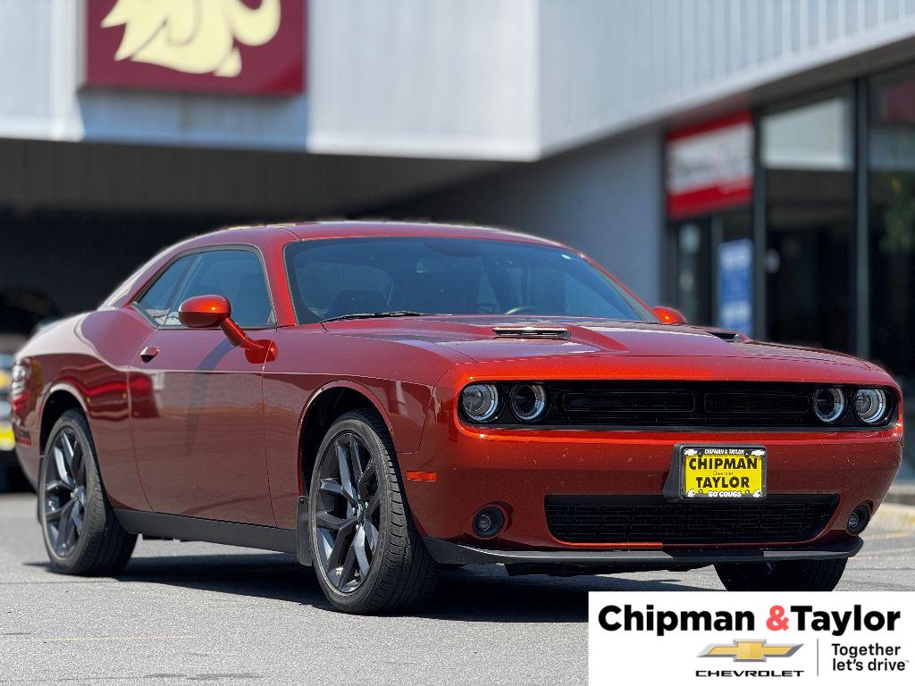 2022 Dodge Challenger SXT RWD