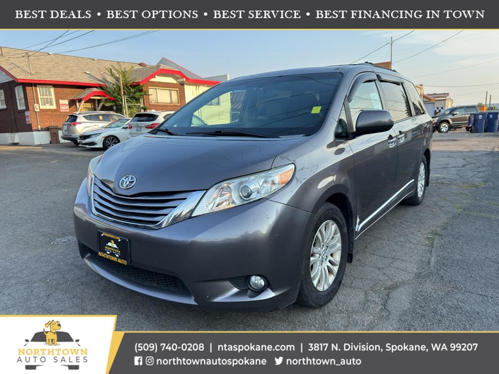 2016 Toyota Sienna XLE – 125780