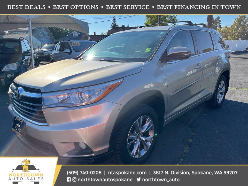 2016 Toyota Highlander LE – 126020
