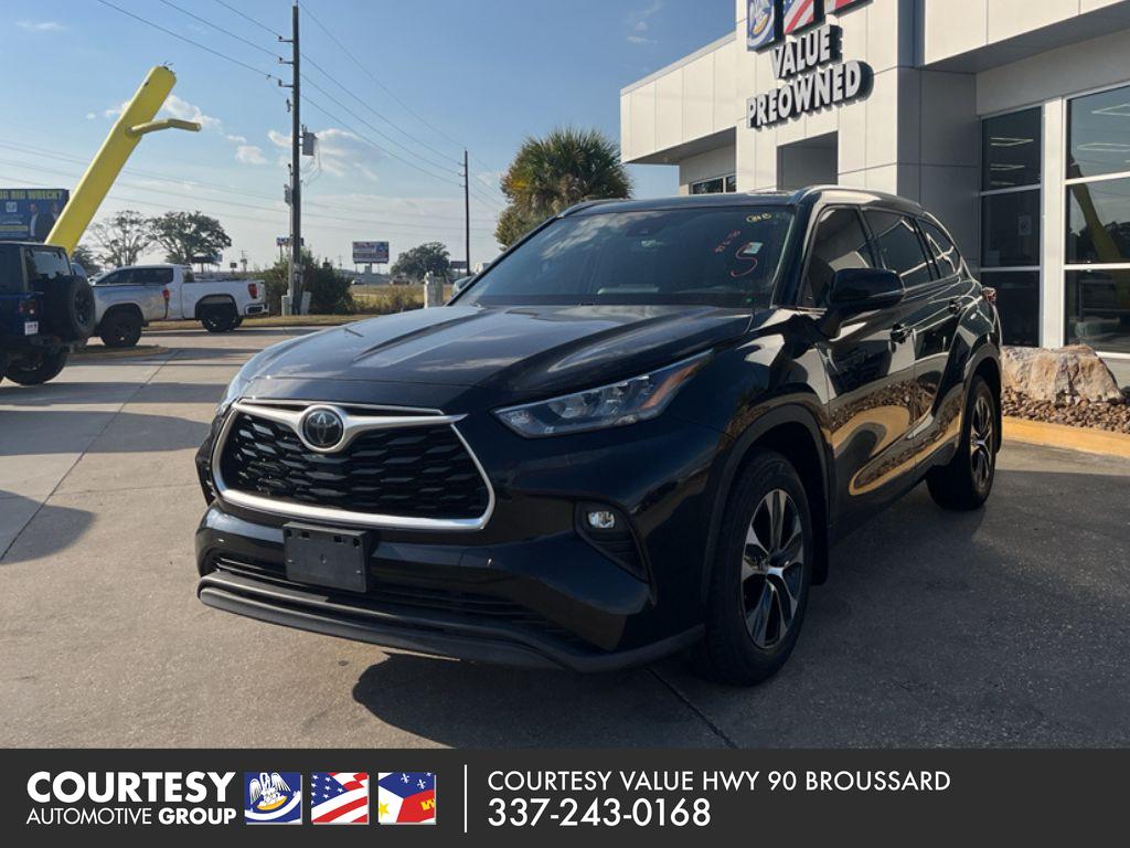 Toyota Highlander XLE FWD