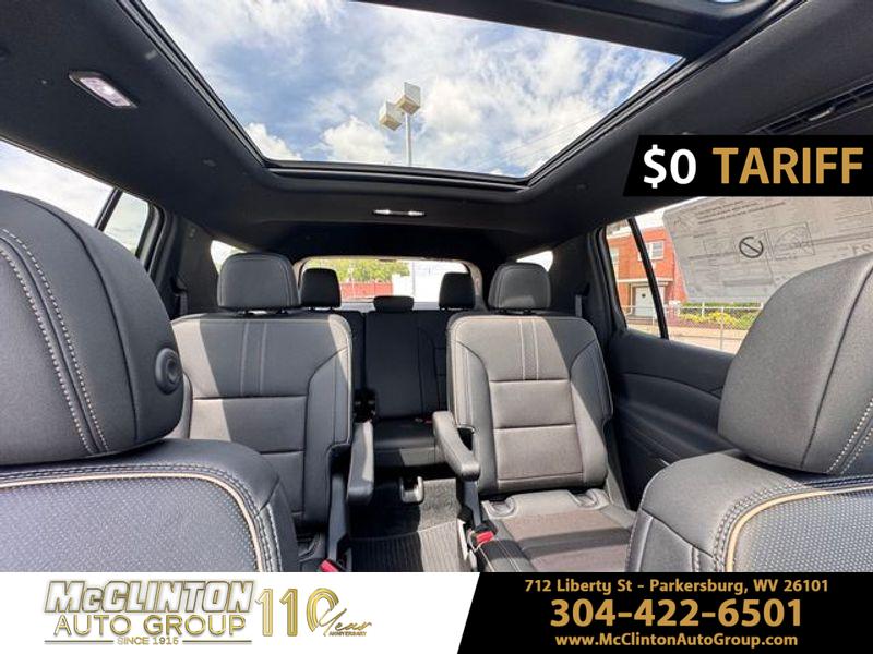 2025 Sterling Gray Metallic Chevrolet Traverse AWD High Country AWD SUV