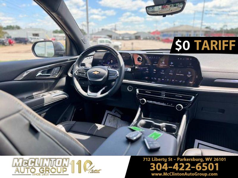 2025 Sterling Gray Metallic Chevrolet Traverse AWD High Country AWD SUV