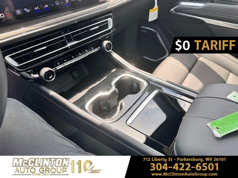 2025 Sterling Gray Metallic Chevrolet Traverse AWD High Country AWD SUV