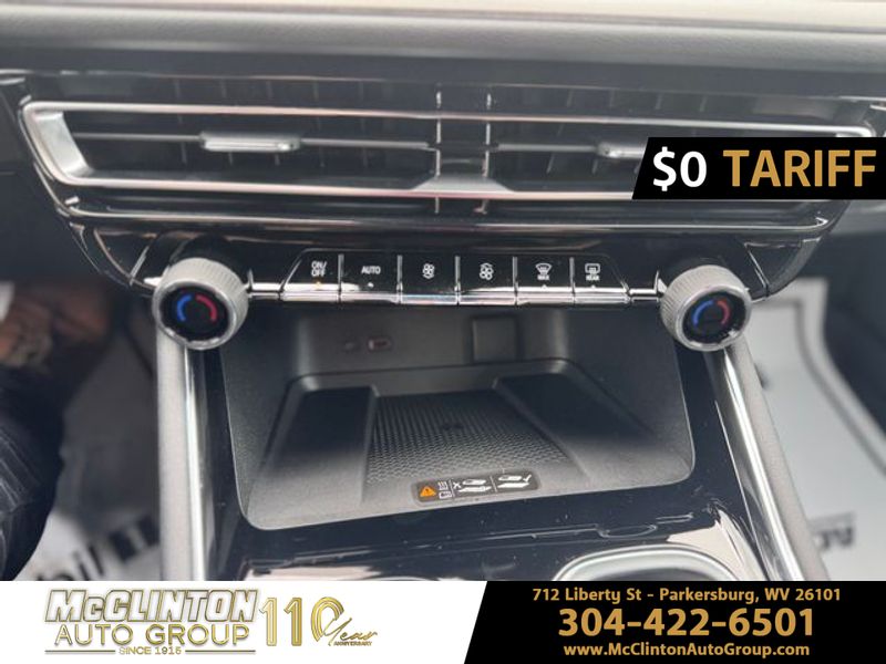 2025 Sterling Gray Metallic Chevrolet Traverse AWD LT AWD SUV