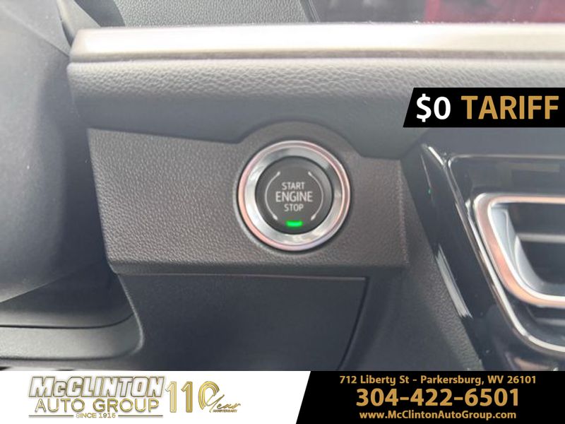 2025 Sterling Gray Metallic Chevrolet Traverse AWD LT AWD SUV