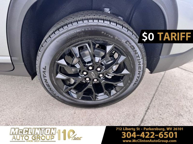 2025 Sterling Gray Metallic Chevrolet Traverse AWD LT AWD SUV