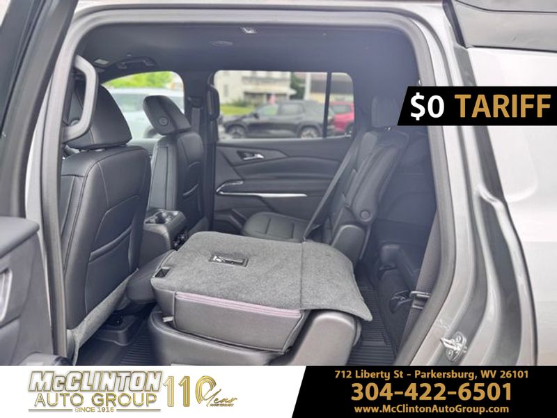2025 Sterling Gray Metallic Chevrolet Traverse AWD LT AWD SUV