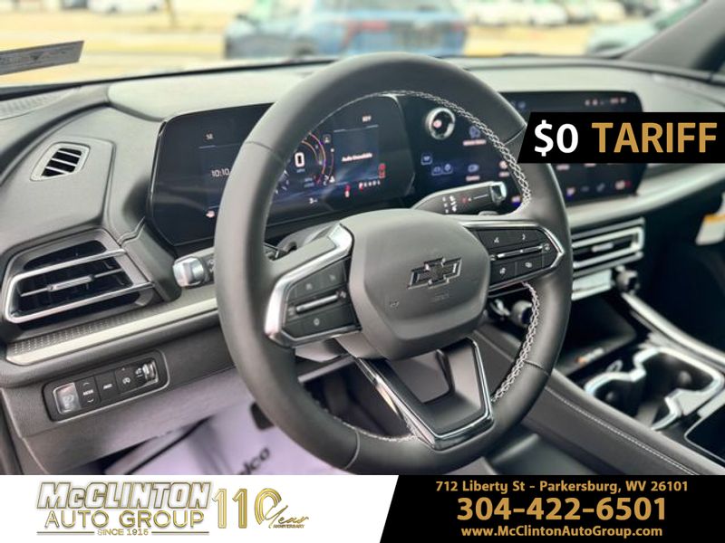 2025 Sterling Gray Metallic Chevrolet Traverse AWD LT AWD SUV