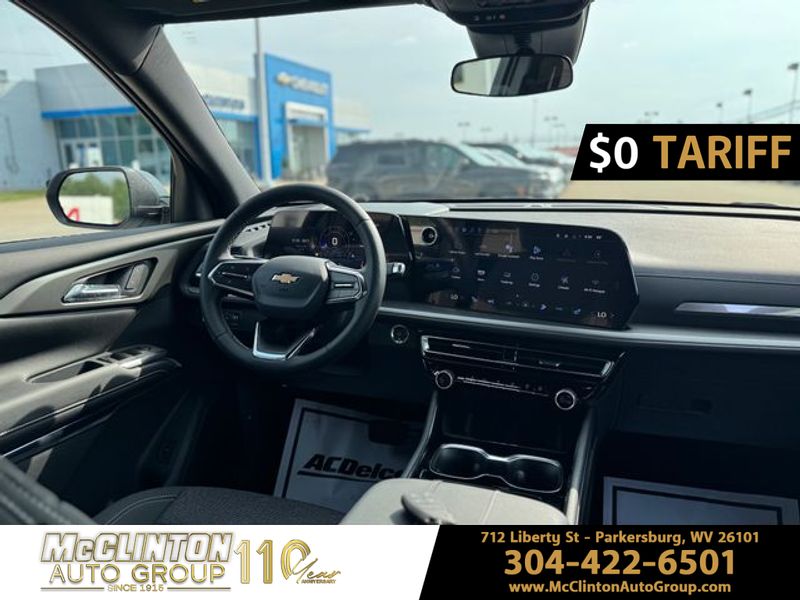 2025 Summit White Chevrolet Traverse AWD LT AWD SUV