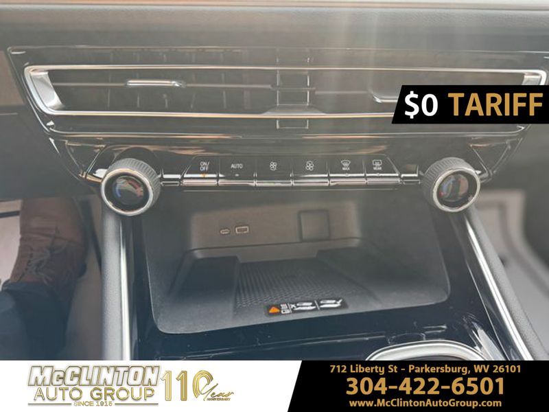2025 Summit White Chevrolet Traverse AWD LT AWD SUV