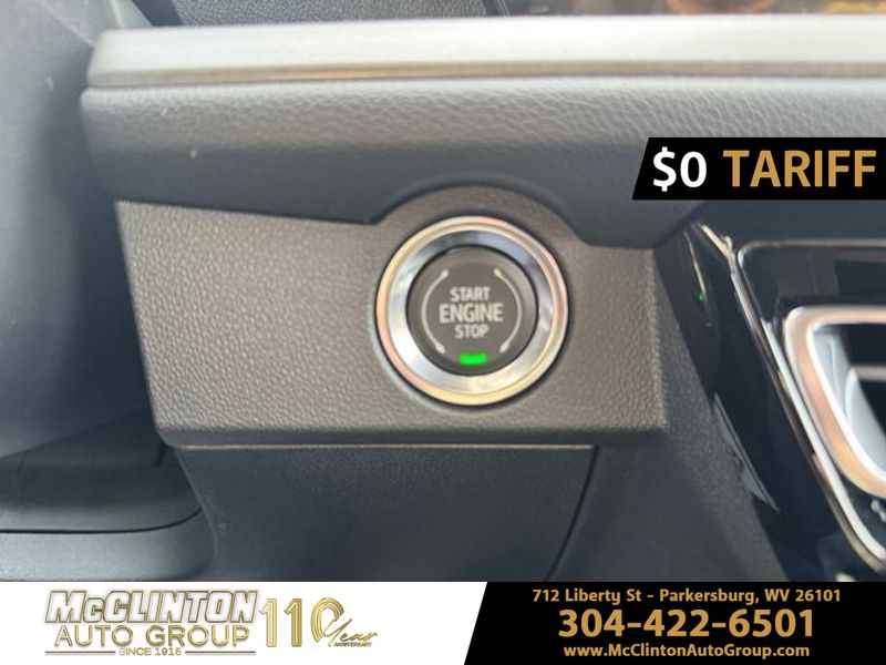 2025 Summit White Chevrolet Traverse AWD LT AWD SUV