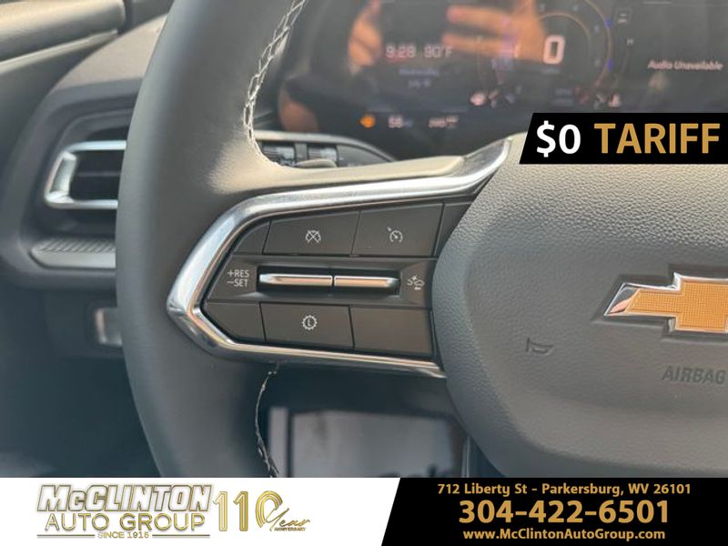 2025 Summit White Chevrolet Traverse AWD LT AWD SUV