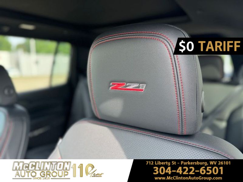 2025 Mosaic Black Metallic Chevrolet Traverse AWD Z71 AWD SUV