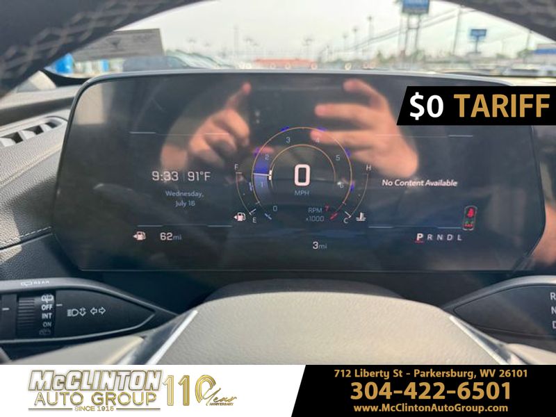 2025 Summit White Chevrolet Traverse FWD LT FWD SUV