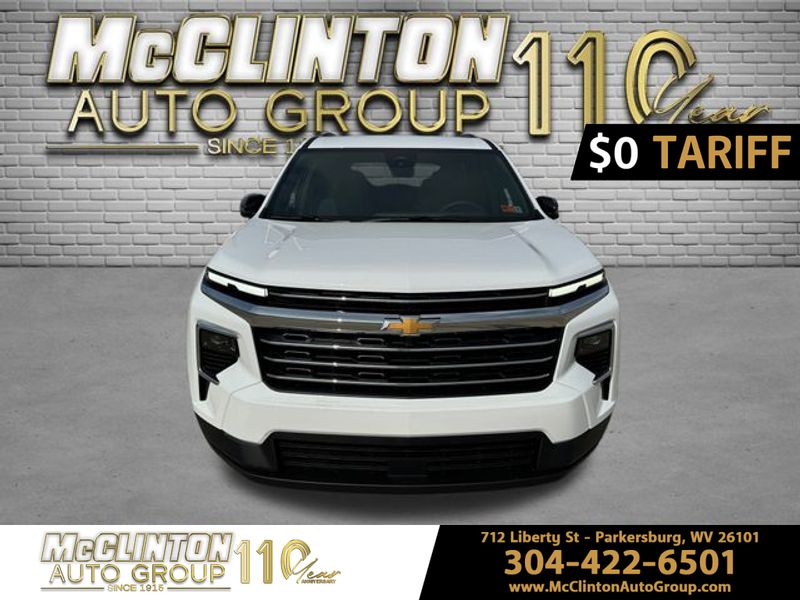 2025 Summit White Chevrolet Traverse FWD LT FWD SUV