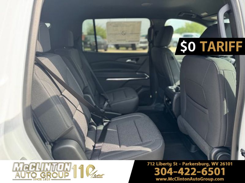2025 Summit White Chevrolet Traverse FWD LT FWD SUV
