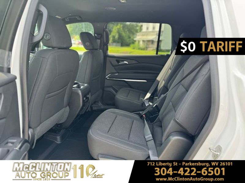 2025 Summit White Chevrolet Traverse FWD LT FWD SUV