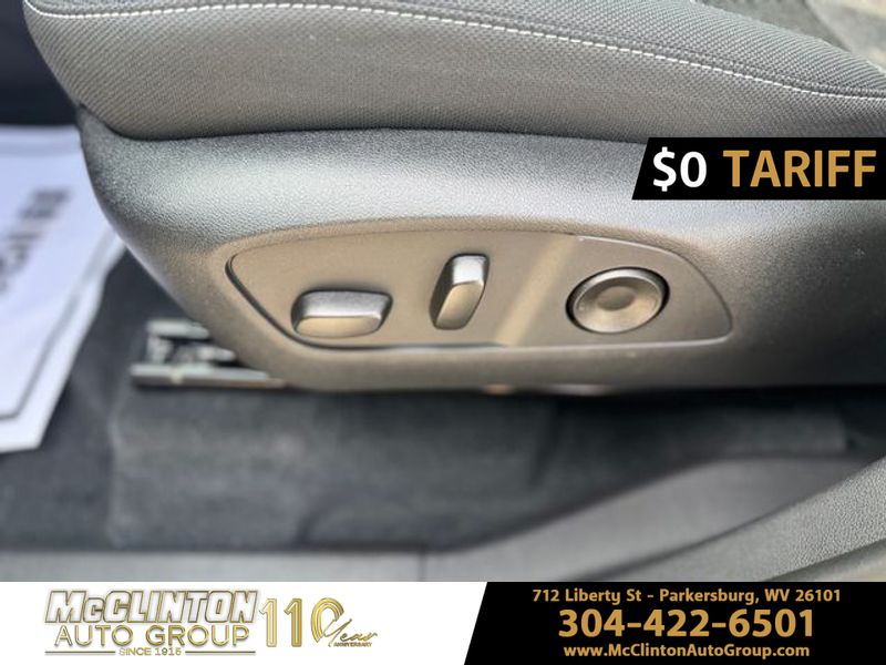 2025 Sterling Gray Metallic Chevrolet Traverse AWD LT AWD SUV