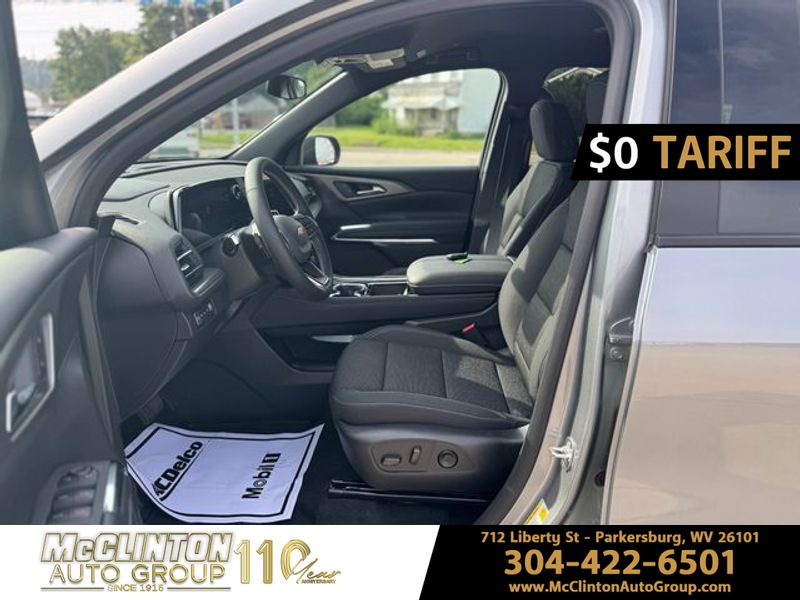 2025 Sterling Gray Metallic Chevrolet Traverse AWD LT AWD SUV