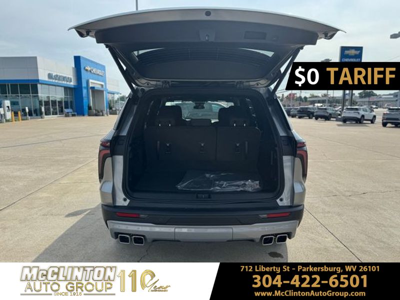 2025 Sterling Gray Metallic Chevrolet Traverse AWD LT AWD SUV