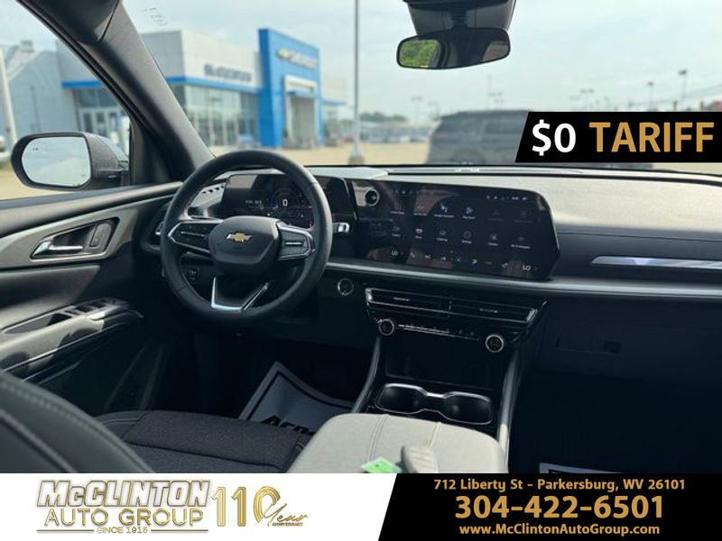 2025 Sterling Gray Metallic Chevrolet Traverse AWD LT AWD SUV