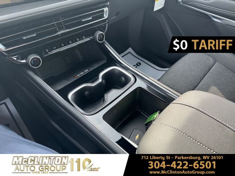 2025 Sterling Gray Metallic Chevrolet Traverse AWD LT AWD SUV