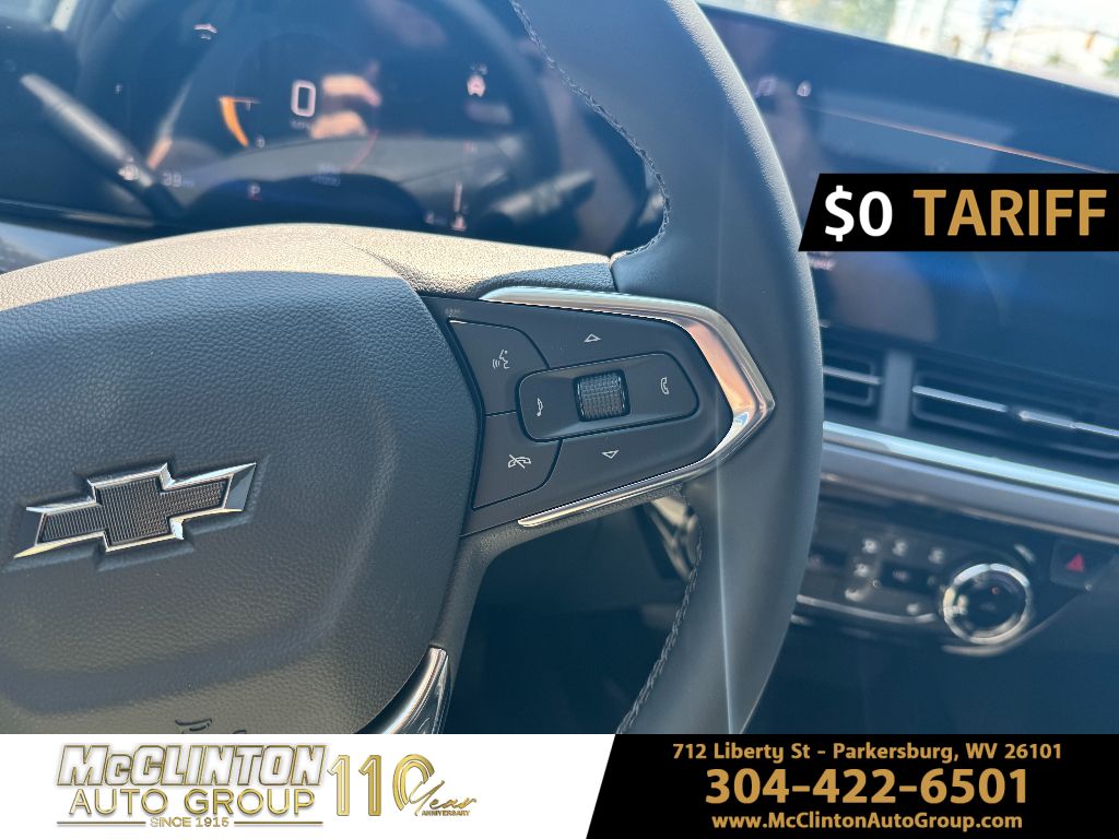 2025 Summit White Chevrolet Trax ACTIV FWD SUV