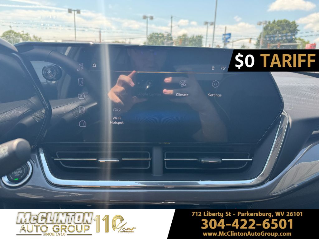 2025 Summit White Chevrolet Trax ACTIV FWD SUV