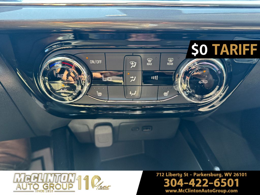 2025 Summit White Chevrolet Trax ACTIV FWD SUV